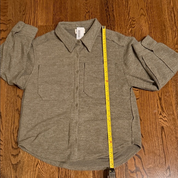 New In Ribbed Button-Up Overshirt in Olive large - Picture 9 of 13